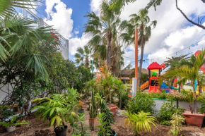 Maho Beach House - Charming Studio - Beach Access